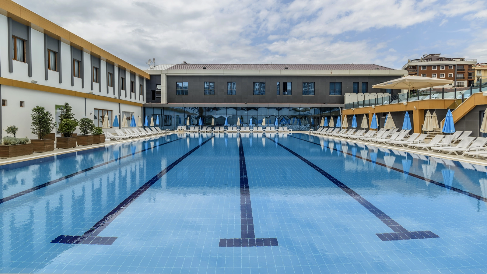 Club Aydınoğlu Açık Havuz