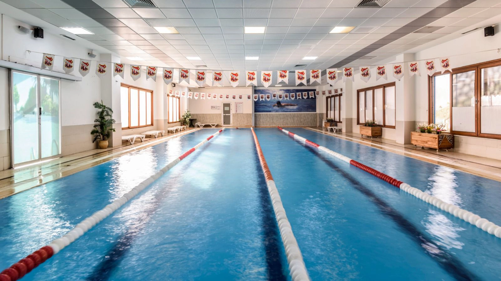 Club Aydınoğlu Kapalı Havuz